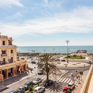 3* Pensión Maison 6